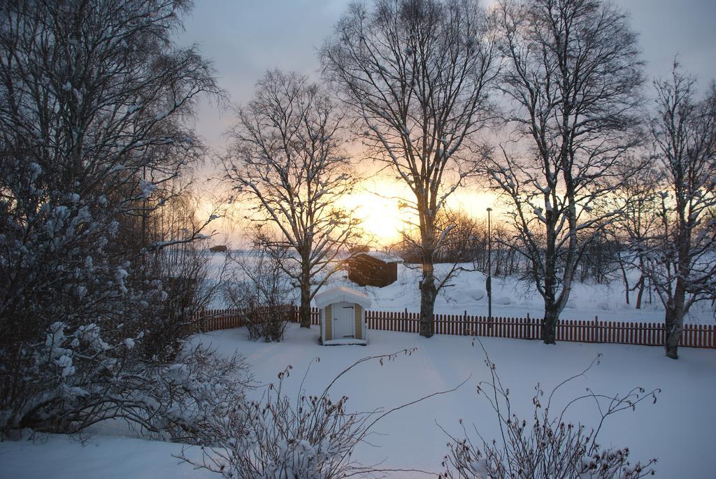 B&B Pa Froesoen Ostersund Exterior photo